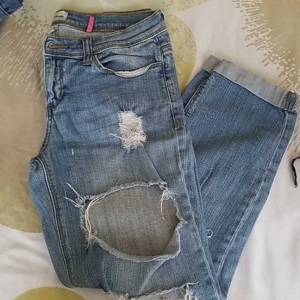 Low rise boyfriend jean